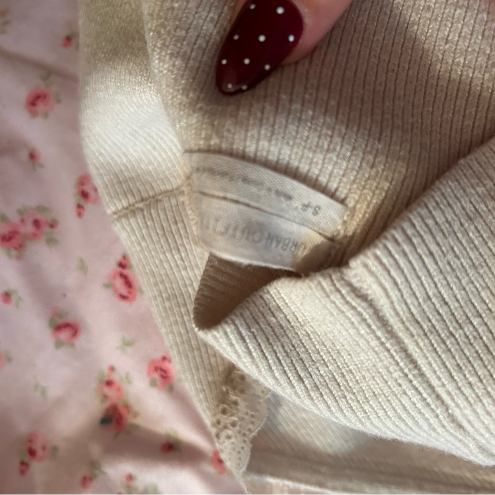 uo cream lacy tank top with button-up front and tie straps - Picture 3 of 3